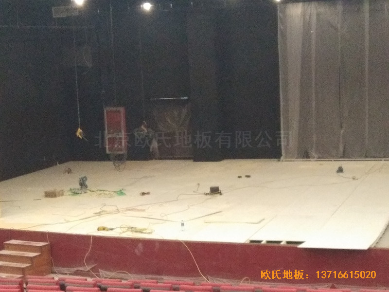 唐山师范学院舞台运动木地板安装案例1