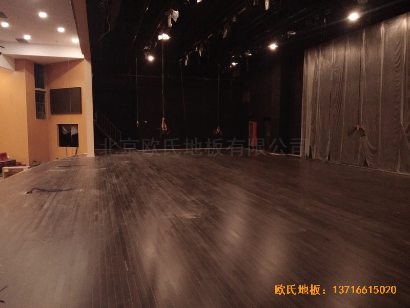 唐山师范学院舞台运动木地板安装案例5