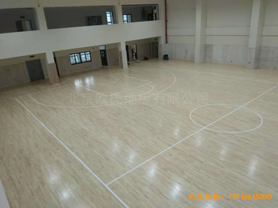 上海滨江文教区三楼篮球馆体育木地板铺装案例