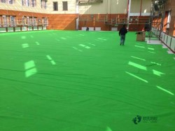 学校俄勒冈松舞台运动场地地板施工步骤